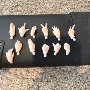 Blythe doll hands
